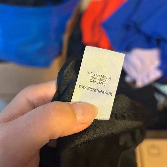 Trina Turk Damani Pleated Top - Picture 5 of 6